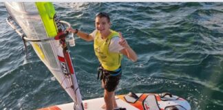 Windsurf, il 15enne cagliaritano Federico Pilloni campione del mondo