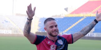 Cagliari, Nandez si difende: «I fatti riportati sono falsi, ho presentato denuncia»