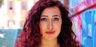 Il tuffo poetico e musicale di Veronica Perseo