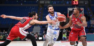 La Dinamo ci prova ma la benzina è poca, Milano in semifinale