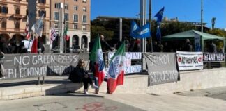 Green pass: sit-in a Cagliari per “stop su trasporti isole”