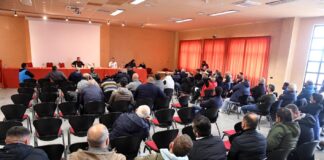 Caro carburanti, si fermano gli autotrasportatori sardi: tre giorni di blocco