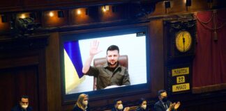 Zelensky in Parlamento e l’assenza della fronda putiniana – IL COMMENTO