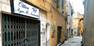 Sassari, negozi chiusi e abbandono nel vecchio cuore della città