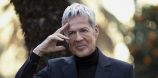 Claudio Baglioni in concerto a Sassari, Nuoro e Cagliari: «Faccio tutto da solo, mi bastano dodici note»