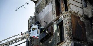 Ucraina: il pensile con il gallo scampati alle bombe va al museo