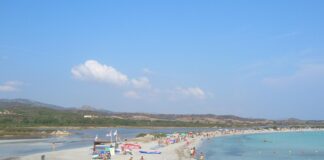 Estate 2022, nell’isola aumentano le spiagge a numero chiuso