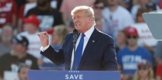 La nuova avventura di Donald Trump, diventa un motivatore