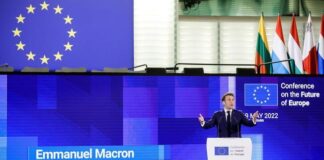 Macron, aiutiamo Kiev ma non siamo in guerra contro Russia