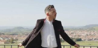 Andrea Rosas, pastore e cantante: è la nuova star del web