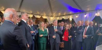 Ucraina: ambasciatori 27 Paesi Ue in Usa insieme per prima volta