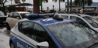 Cagliari, padre e figlio minorenne aggrediscono l’autista di un bus: denunciati