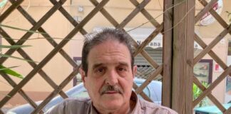 Alghero, chiude lo storico Bar da Paolo in via Mazzini: addio a una finestra sulla città