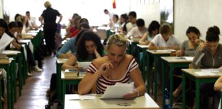 Maturità, tracce di italiano: Pascoli, Segre ma anche musica e Covid