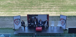 Cagliari, tribuna piena per la presentazione del libro di Stefano Arrica sul papà