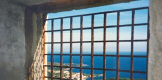 L’ex direttore racconta le due fughe dal carcere dell’Asinara
